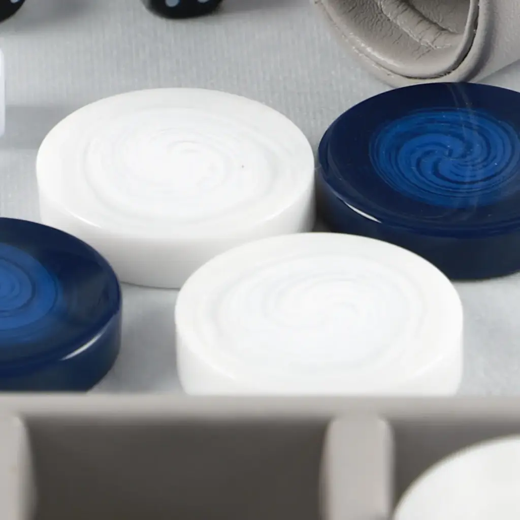 White Swirl Checkers 23"