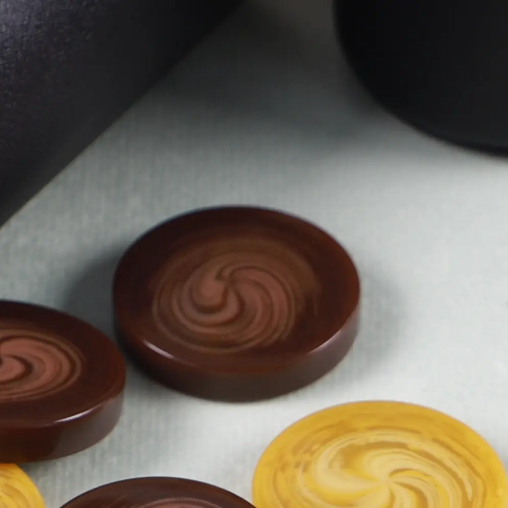 Brown Swirl Checkers 23"