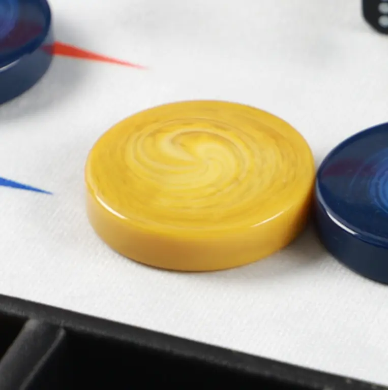 Mustard Swirl Checkers 23"